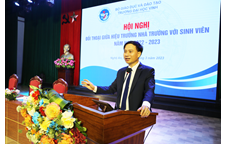 Hội nghị đối thoại giữa Hiệu trưởng Trường Đại học Vinh với sinh viên  năm học 2022 - 2023
