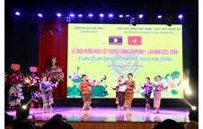 Trường Đại học Vinh tổ chức vui Tết Truyền thống Bunpimay năm 2023 (2566) cho lưu học sinh Lào