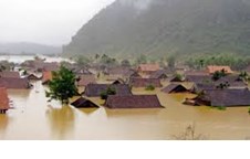 Quyết định trợ cấp đột xuất cho sinh viên ở vùng bão, lũ lụt