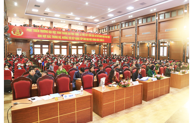 Trường Đại học Vinh tổ chức Hội nghị công tác đảm bảo An ninh trật tự trường học, nội trú, ngoại trú năm học 2022 - 2023